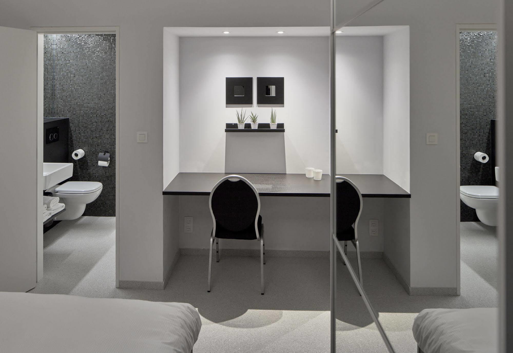 Alpha Hotel And Aparthotel ティーネン エクステリア 写真